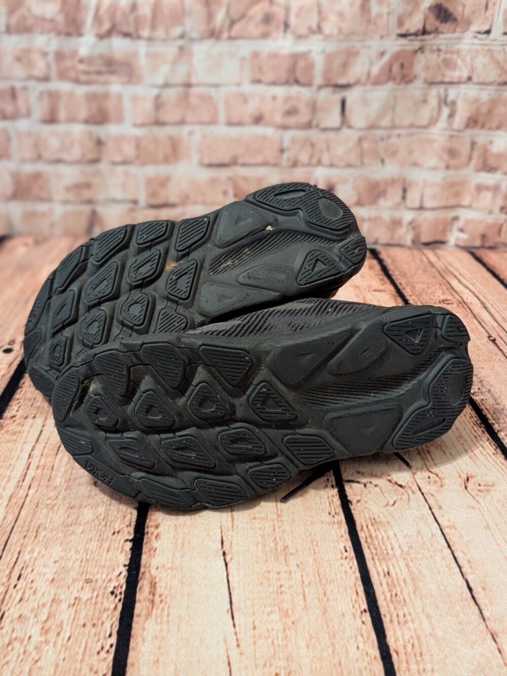 Hoka One One Clifton 9 Black Athletic Running Shoes Size 8.5 - Picture 13 of 14